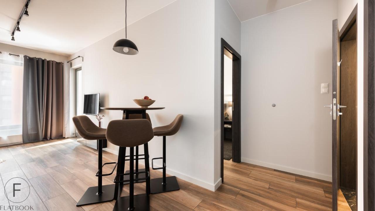 Flatbook - City Center Apartments Brabank With Parking Gdańsk Kültér fotó