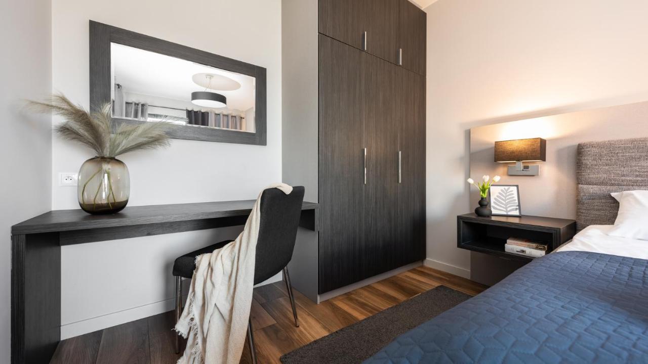 Flatbook - City Center Apartments Brabank With Parking Gdańsk Kültér fotó