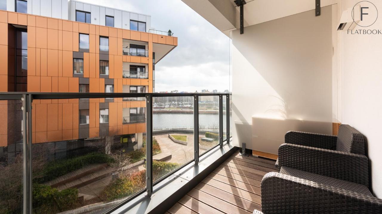 Flatbook - City Center Apartments Brabank With Parking Gdańsk Kültér fotó